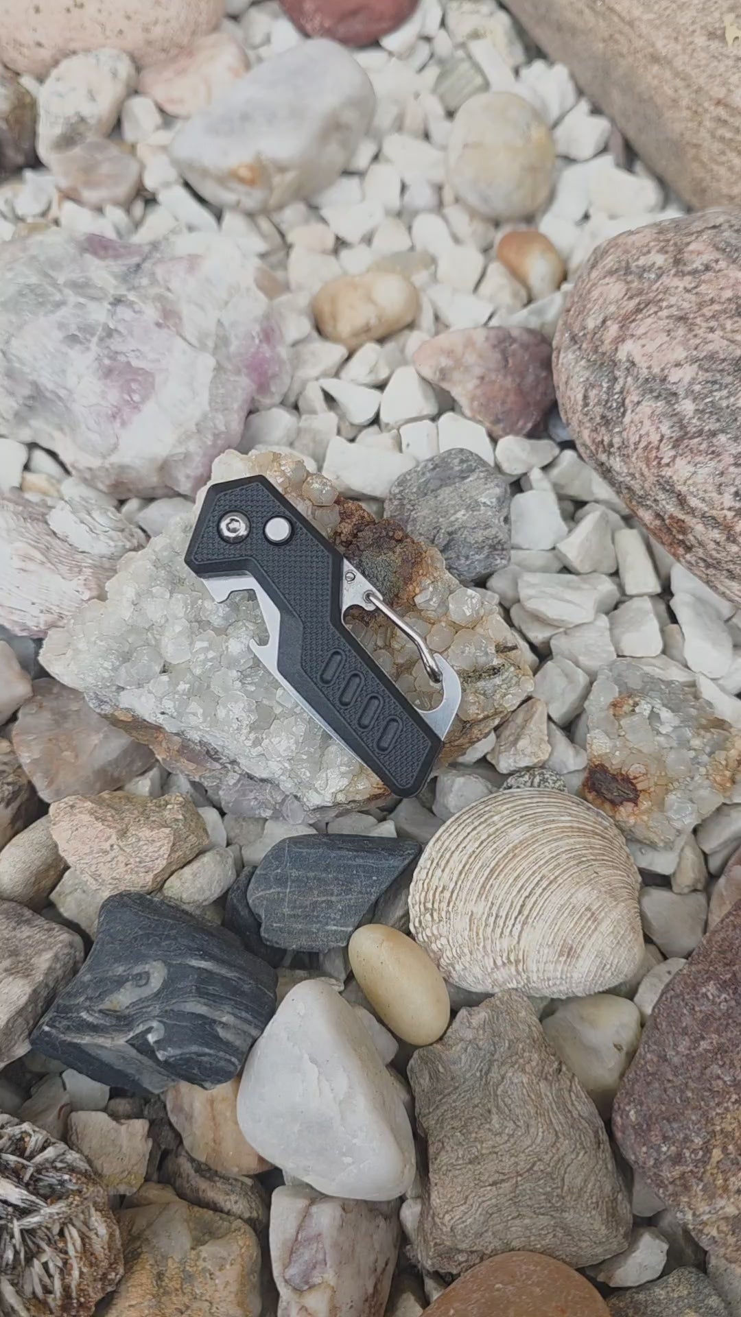 Načíst video: Rescue EDC nástroj – kompaktní pomocník pro každý den - black