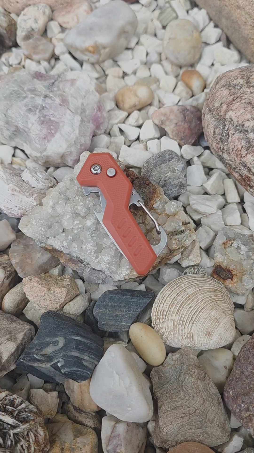 Načíst video: Rescue EDC nástroj – kompaktní pomocník pro každý den - orange