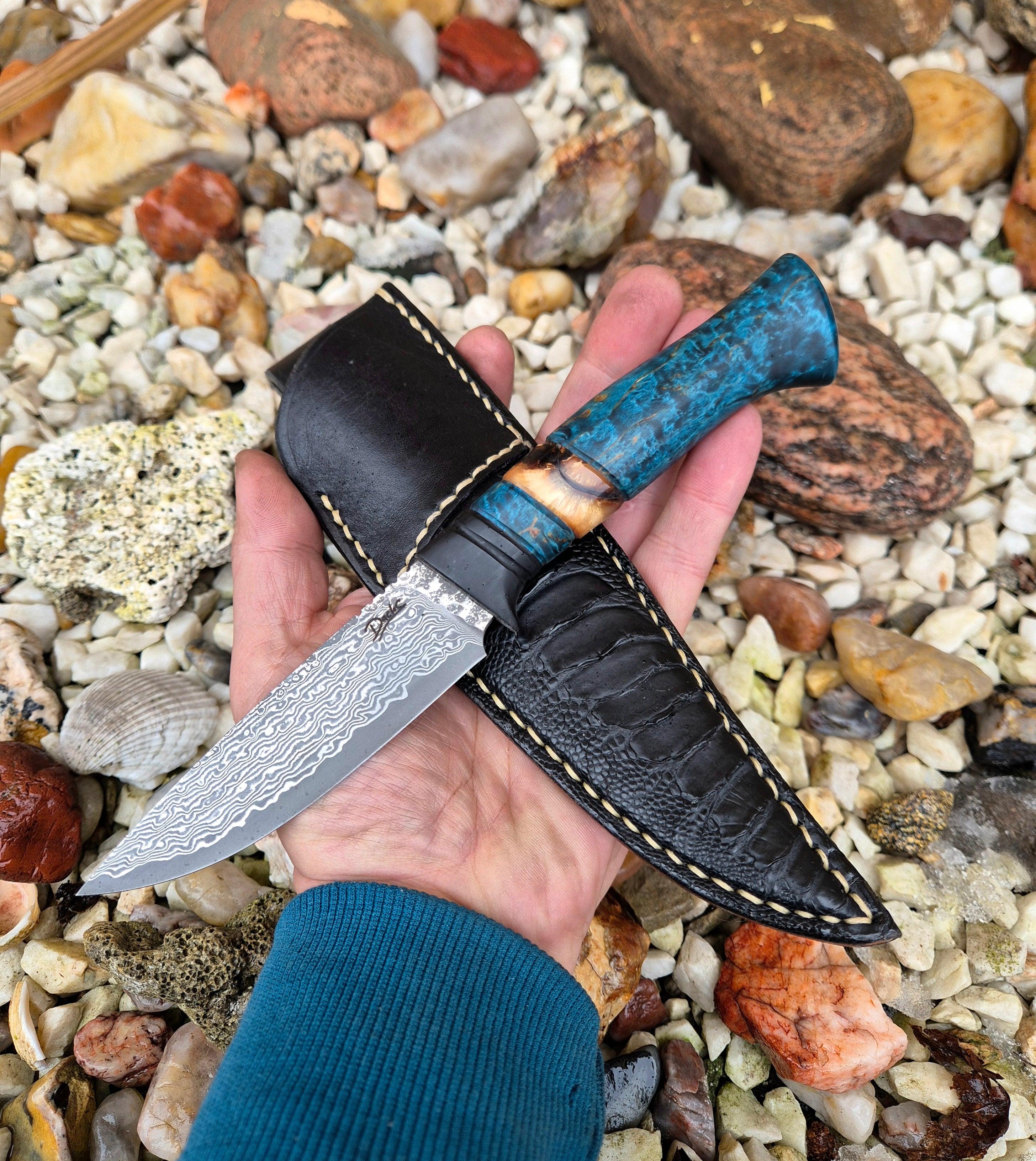 Jagdmesser aus rostfreiem Damaststahl - Pilzkoralle