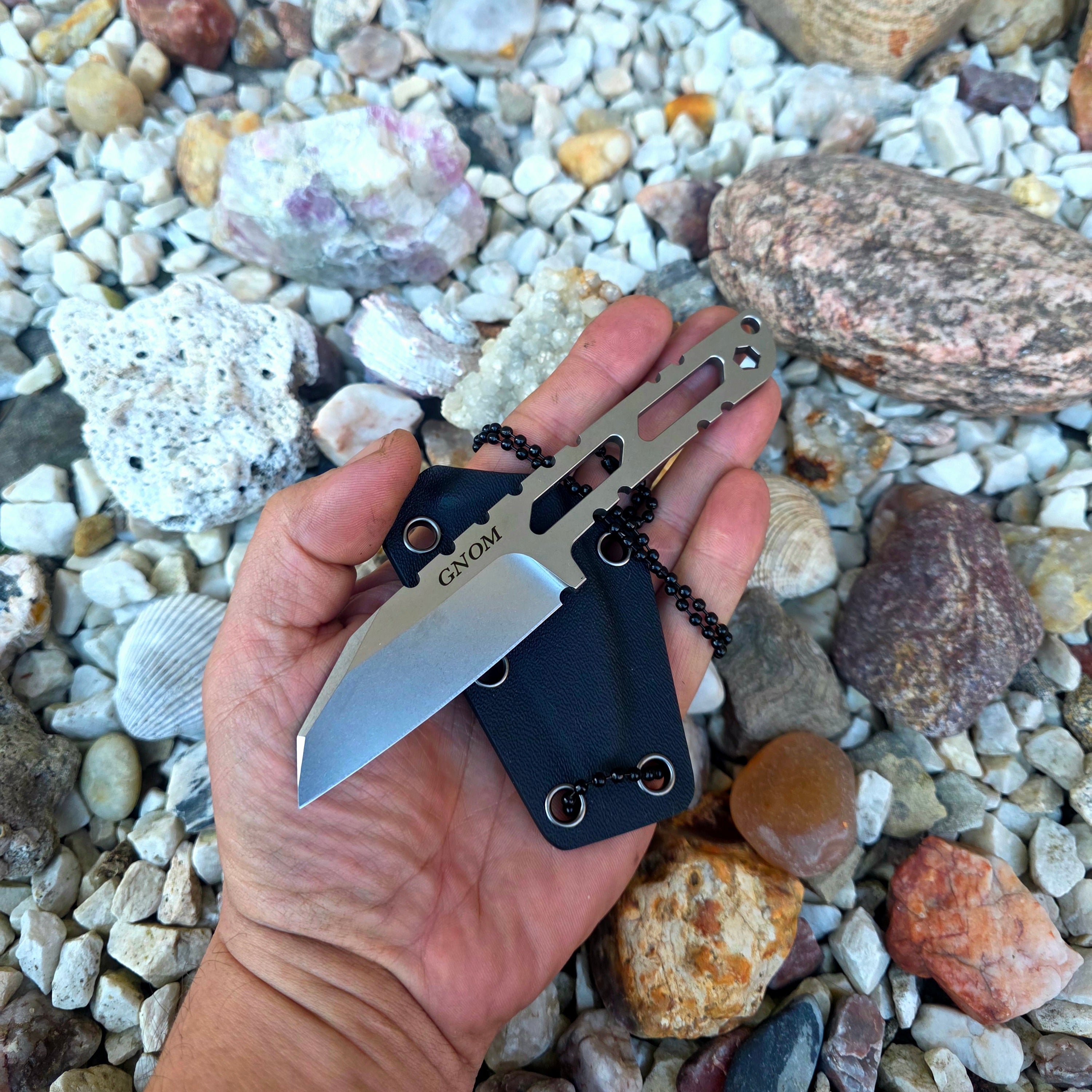 GNOM neck knife