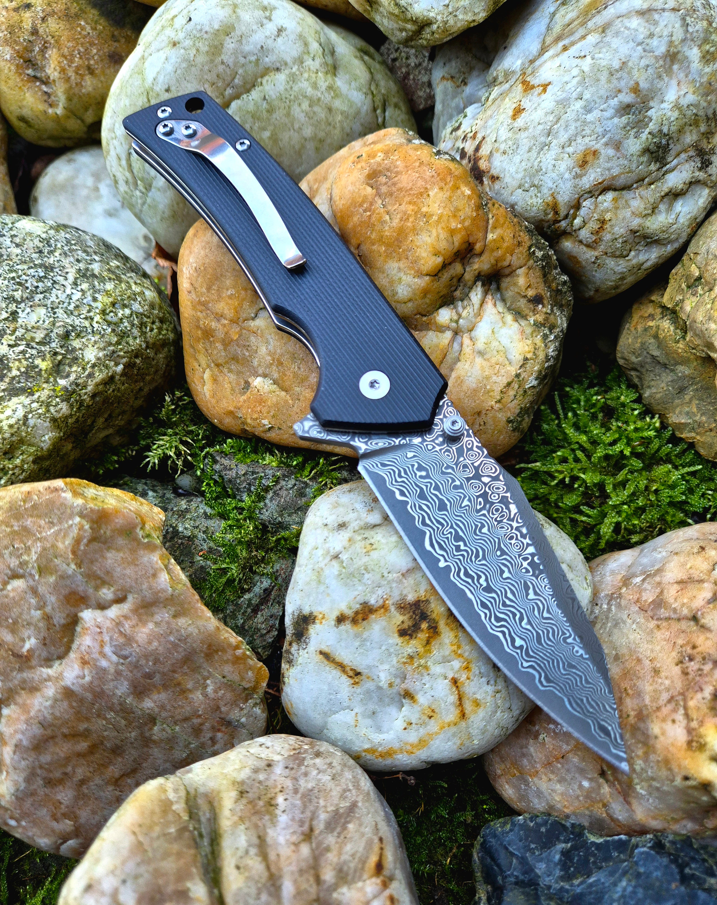 Zavírací nůž - VG10 Button lock G10