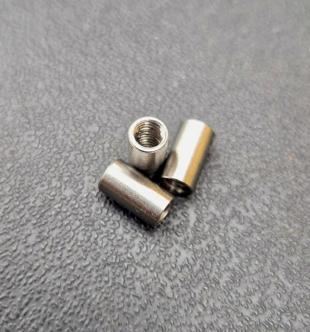 Trubička pro montáž rukojeti. 5x9mm