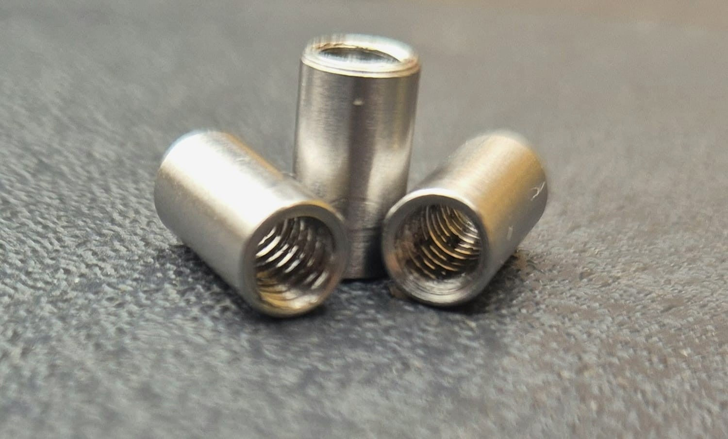 Trubička pro montáž rukojeti. 5x9mm