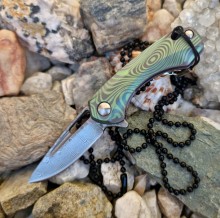 Zavírací nůž - Přívěšek Titan - nerezový damašek zelený