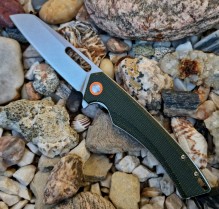 Zavírací nůž - klabonosý mikarta zelená